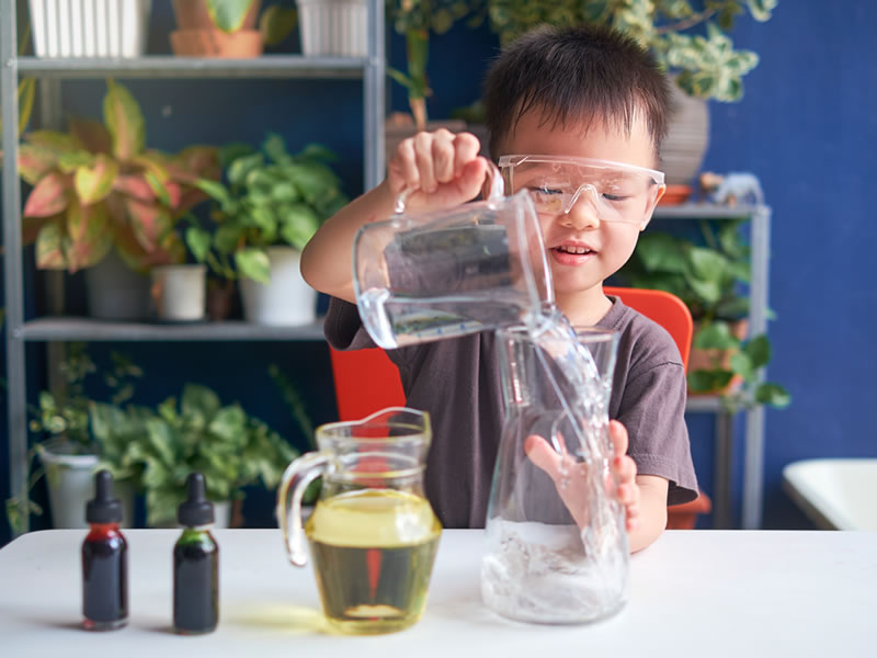 What is the difference between STEM and STEAM?