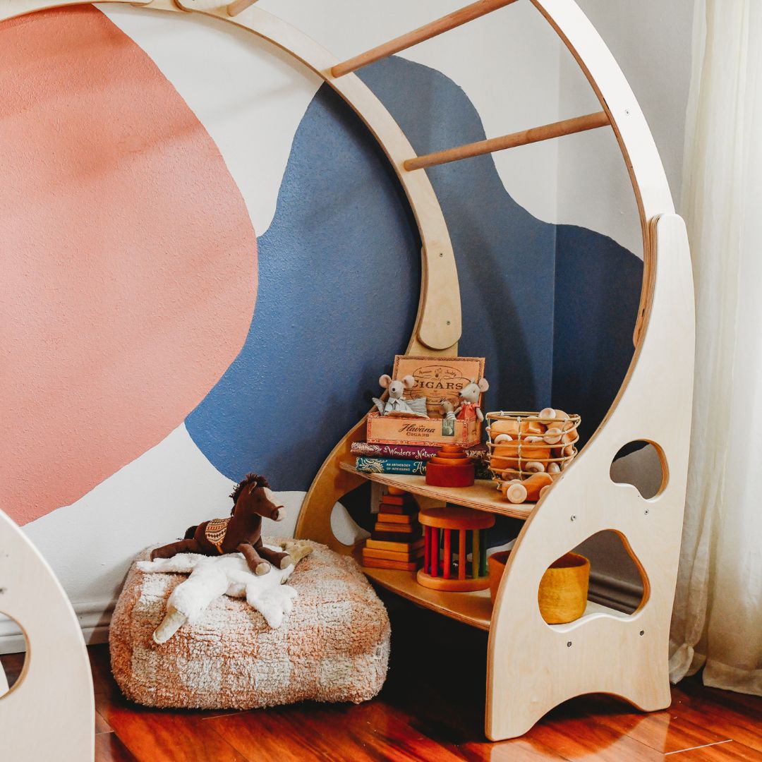 Natural Wooden Waldorf Playstand - Bella Luna Toys