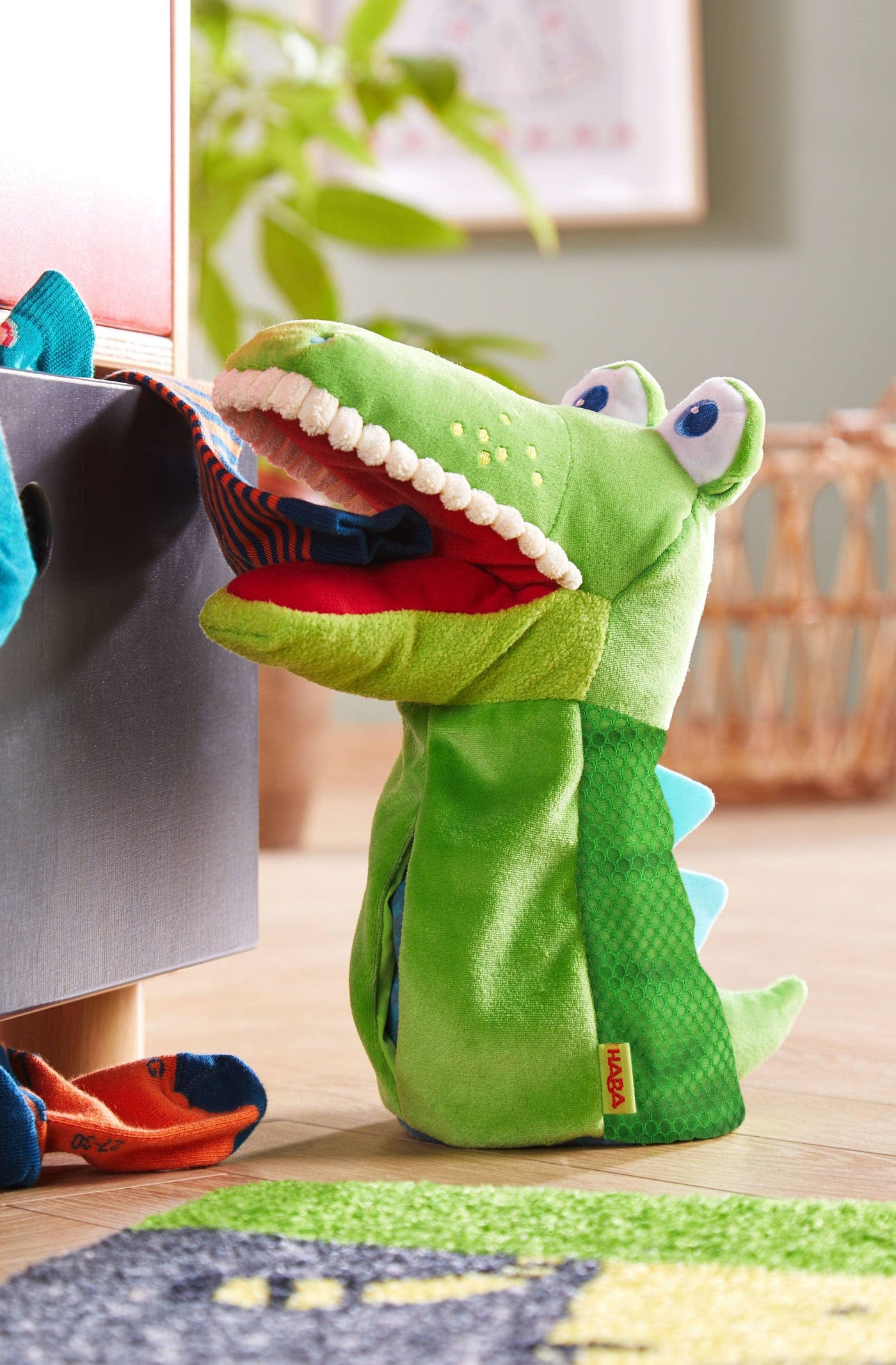 Eating Puppet Eat-It-Up Croco Glove Puppet– HABA USA