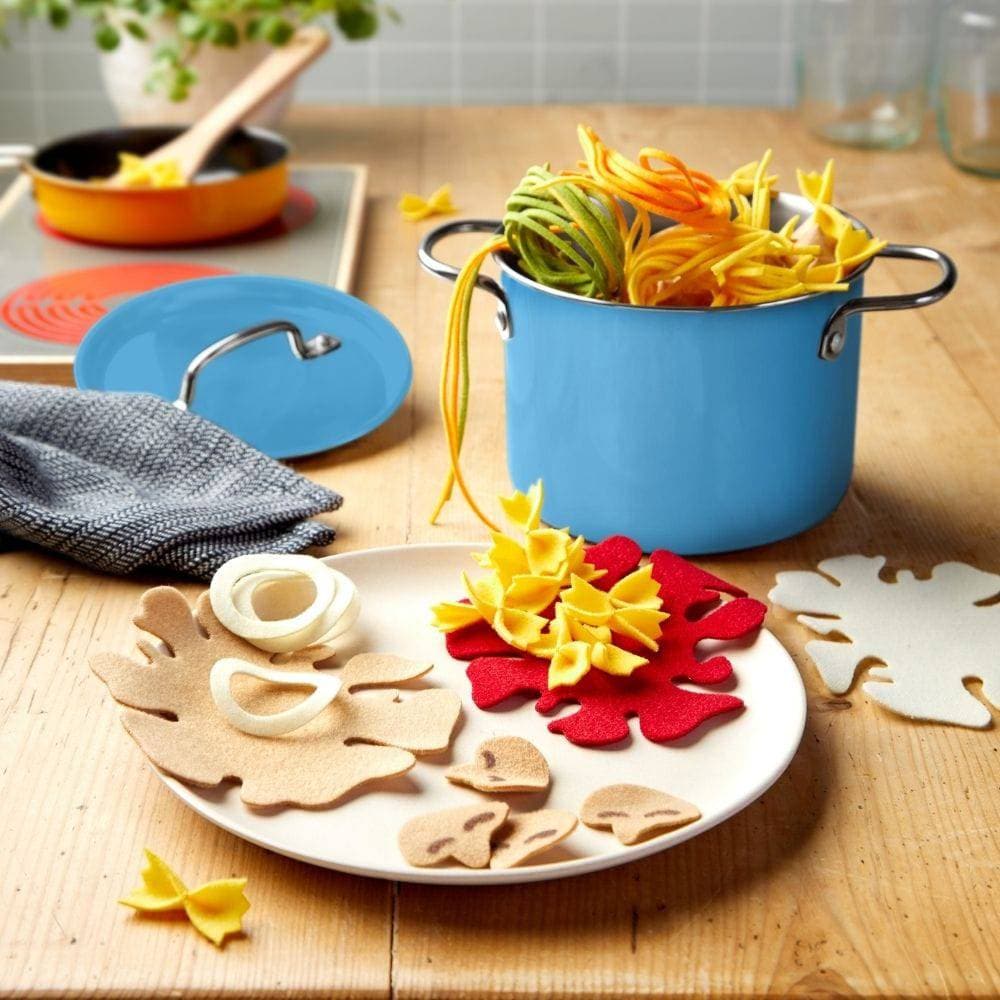 https://www.habausa.com/cdn/shop/products/haba-play-food-cooking-set-pasta-time-play-food-set-28746411442274_1400x.jpg?v=1698421179