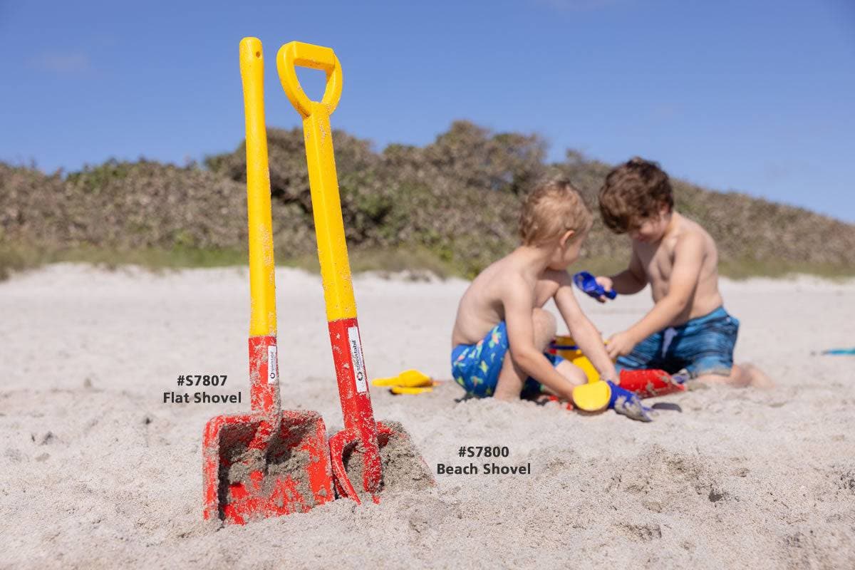 Children's Long Handled Flat Shovel for Snow or Sand - HABA USA