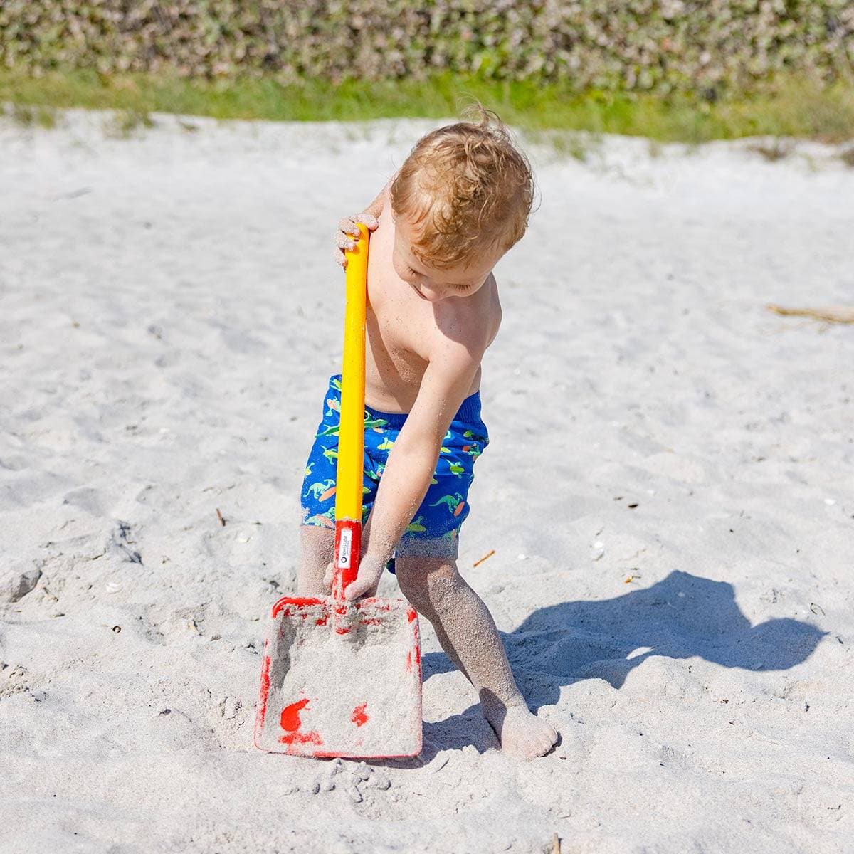 Children's Long Handled Flat Shovel for Snow or Sand - HABA USA