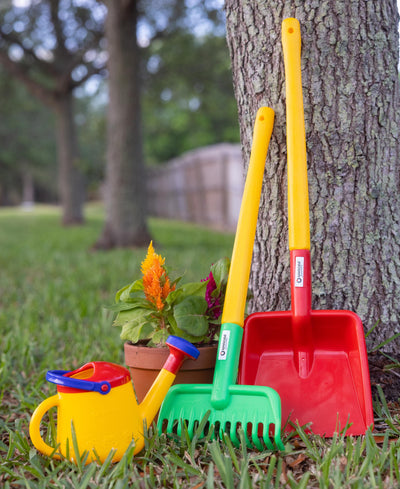 Children's Long Handled Flat Shovel for Snow or Sand - HABA USA